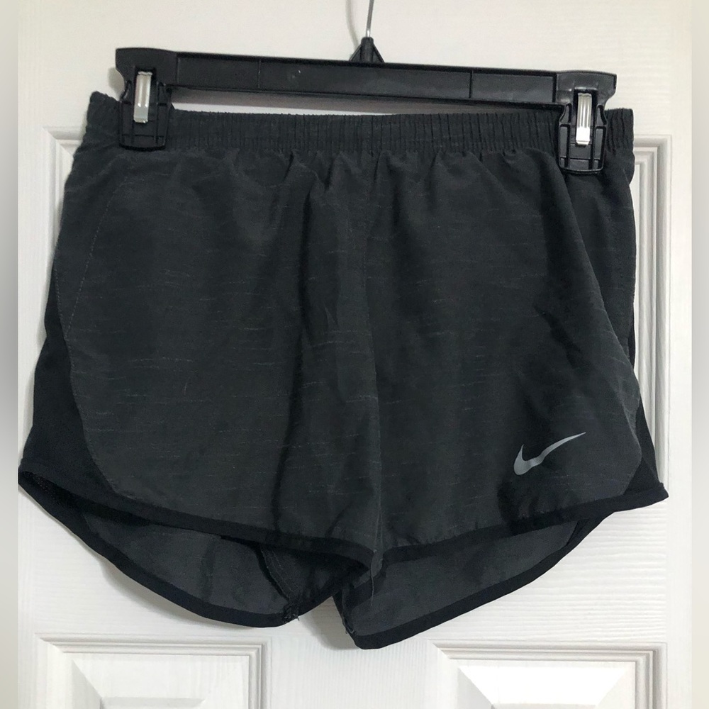 Nike grey‎ black athletic shorts women’s size XS built in underwear